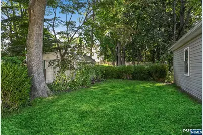 214 Paterson Avenue, Midland Park, NJ 07432 - Photo 40