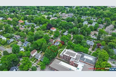 735 Summit Avenue, River Edge, NJ 07661 - Photo 38
