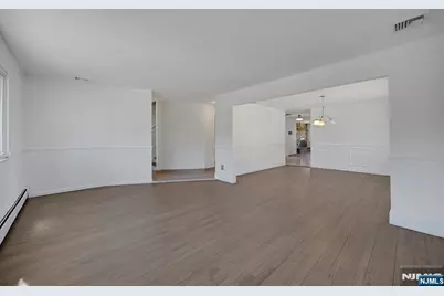 2413 Hammett Avenue, Fort Lee, NJ 07024 - Photo 8