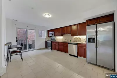 2413 Hammett Avenue, Fort Lee, NJ 07024 - Photo 42