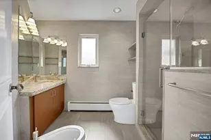 2413 Hammett Ave, Fort Lee, NJ 07024 - Photo 32