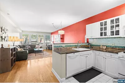 40 Constitution Way 5107 #5107, Jersey City, NJ 07305 - Photo 4