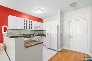 40 Constitution Way 5107, Jersey City, NJ 07305 - Photo 6