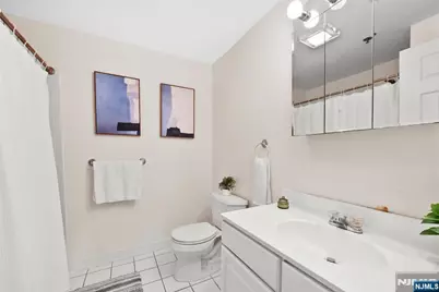225 Clinton Street 4 #4, Hoboken, NJ 07030 - Photo 22