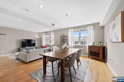 225 Clinton Street 4 #4, Hoboken, NJ 07030 - Photo 8