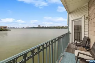 106 The Promenade, Edgewater, NJ 07020 - Photo 2