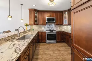106 The Promenade, Edgewater, NJ 07020 - Photo 10
