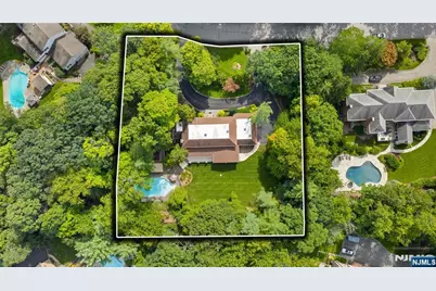 963 Huron Road, Franklin Lakes, NJ 07417 - Photo 2