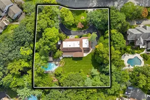 963 Huron Rd, Franklin Lakes, NJ 07417 - Photo 2