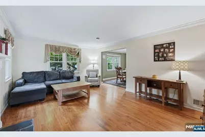 125 Midwood Road, Glen Rock, NJ 07452 - Photo 8