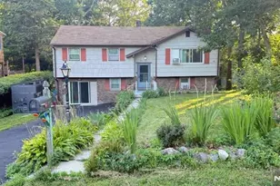 35 Lakeview Rd, Ringwood, NJ 07456 - Photo 1