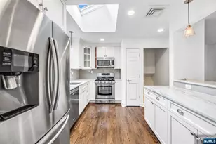 23 Hampshire Rd, Paramus, NJ 07652 - Photo 6