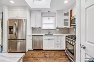23 Hampshire Rd, Paramus, NJ 07652 - Photo 8