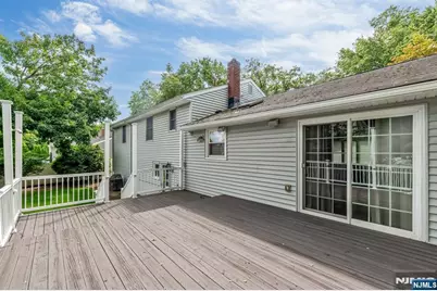 23 Hampshire Road, Paramus, NJ 07652 - Photo 28