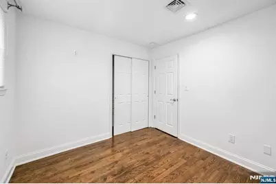 23 Hampshire Road, Paramus, NJ 07652 - Photo 18