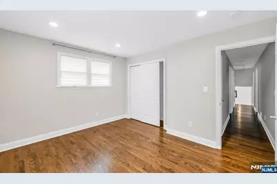 23 Hampshire Road, Paramus, NJ 07652 - Photo 20