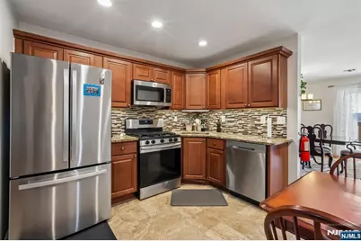 411 Heights Drive 8 #8, Haledon, NJ 07508 - Photo 16