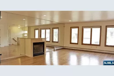 330 Lincoln Avenue, Fort Lee, NJ 07024 - Photo 8