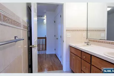 330 Lincoln Avenue, Fort Lee, NJ 07024 - Photo 12