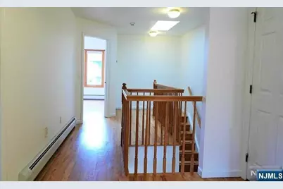 330 Lincoln Avenue, Fort Lee, NJ 07024 - Photo 14