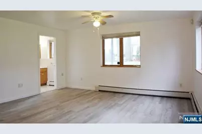 330 Lincoln Avenue, Fort Lee, NJ 07024 - Photo 18