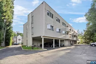 24 Crest Street 2C, Westwood, NJ 07675 - Photo 2