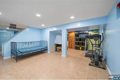 109 Maple Hill Road, Clifton, NJ 07013 - Photo 18