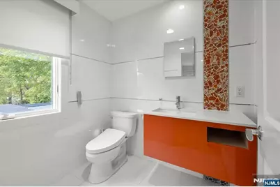827 Alden Road, Paramus, NJ 07652 - Photo 20