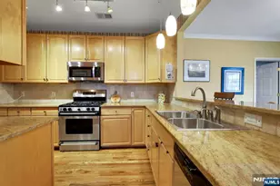 11 Pine Lake Terrace, River Vale Township, NJ 07675 - Photo 10