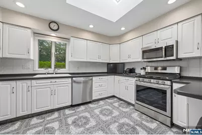 175 Marginal Road, Elmwood Park, NJ 07407 - Photo 12