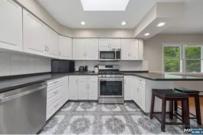 175 Marginal Road, Elmwood Park, NJ 07407 - Photo 10