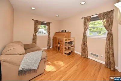 700 Evans Street, Paramus, NJ 07652 - Photo 10