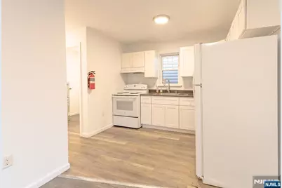 242 Graham Avenue, Paterson, NJ 07501 - Photo 4