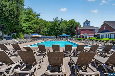 502 Livingston Court N502 #N502, Edgewater, NJ 07020 - Photo 2