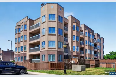 502 Livingston Court N502 #N502, Edgewater, NJ 07020 - Photo 1