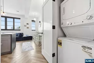 142 Charles Street 403, Jersey City, NJ 07307 - Photo 8