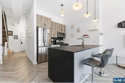 142 Charles Street 403 #403, Jersey City, NJ 07307 - Photo 6