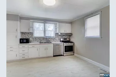 60 Montague Place 1 #1, Montclair, NJ 07042 - Photo 4