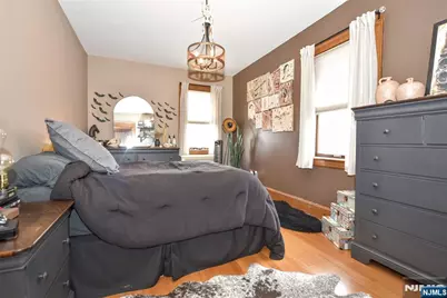 519 Saint Pauls Avenue, Cliffside Park, NJ 07010 - Photo 22