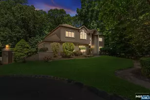 307 Daffodil Dr, Norwood, NJ 07648 - Photo 2