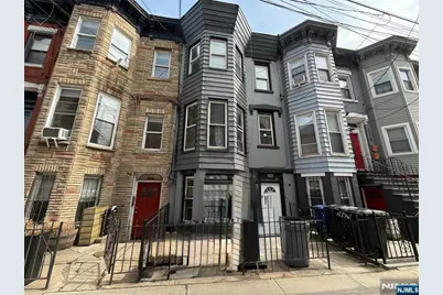 270 1/2 Summit Avenue 1st Fl #1st fl, Jersey City, NJ 07306 - Photo 1