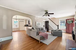 187 Kings Ct, Teaneck Township, NJ 07666 - Photo 6