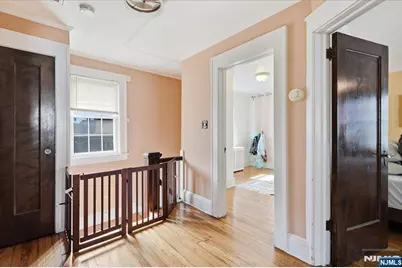 187 Kings Court, Teaneck Township, NJ 07666 - Photo 14