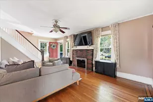 187 Kings Ct, Teaneck Township, NJ 07666 - Photo 4