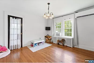 187 Kings Court, Teaneck Township, NJ 07666 - Photo 22