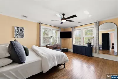 187 Kings Court, Teaneck Township, NJ 07666 - Photo 8