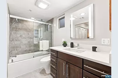 4801 Palisade Avenue 4B #4B, Union City, NJ 07087 - Photo 16