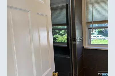 39 Van Buskirk Road, Teaneck Township, NJ 07666 - Photo 8