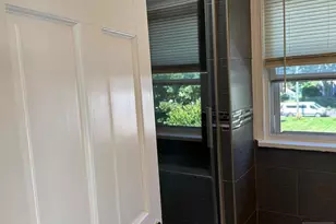 39 Van Buskirk Rd, Teaneck Township, NJ 07666 - Photo 8