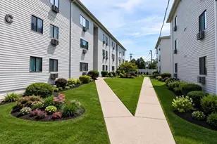 250 Grant Ave C29 / 329, Lyndhurst Township, NJ 07071 - Photo 1